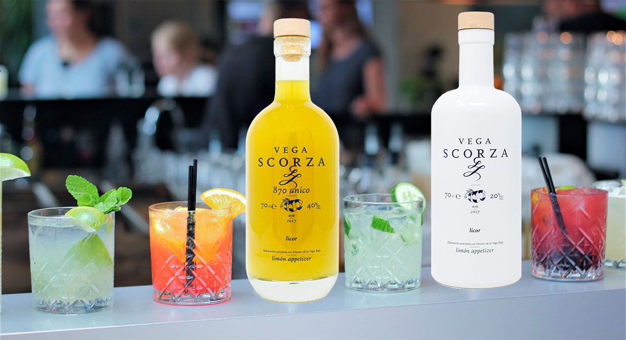 Seis cócteles navideños para brindar con Vega Scorza estas fiestas